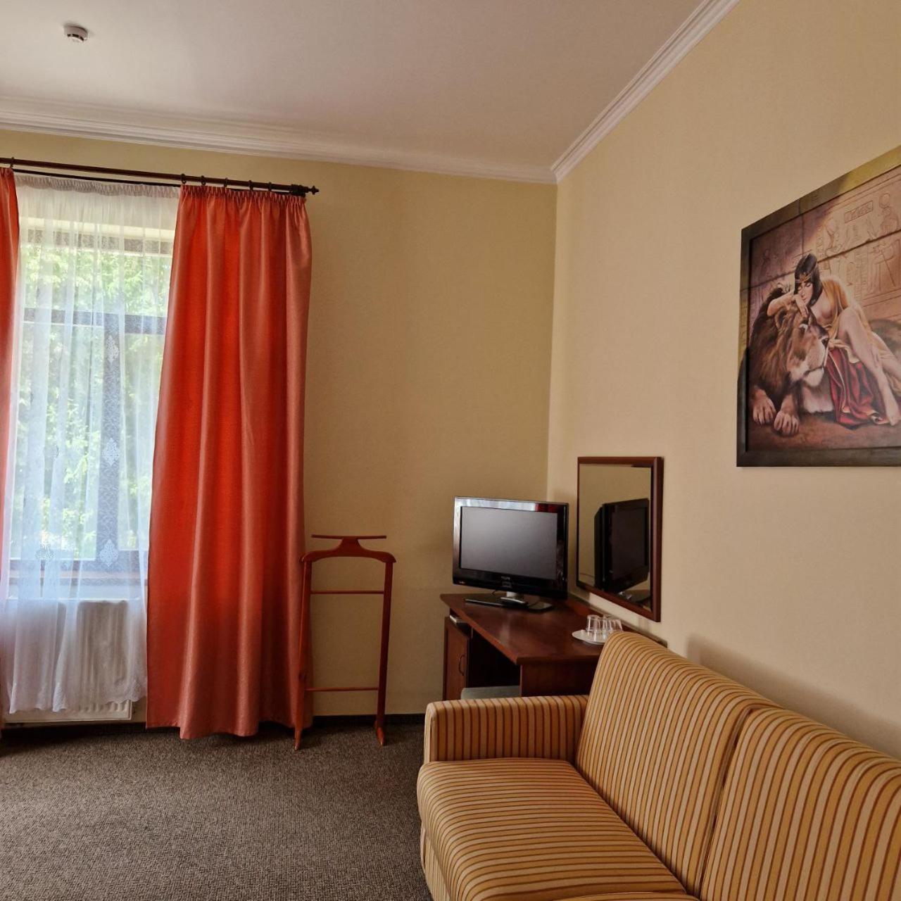 Hotel Helikon Yanoshi المظهر الخارجي الصورة